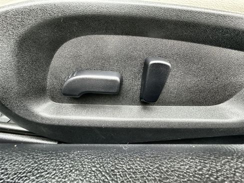 Used 2017 INFINITI Q60 w/ Cargo Package image 17