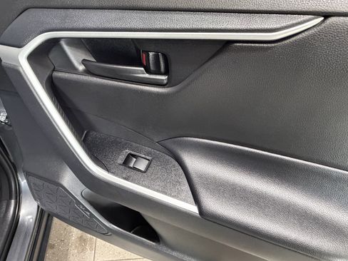 Used 2025 Toyota RAV4 LE image 28