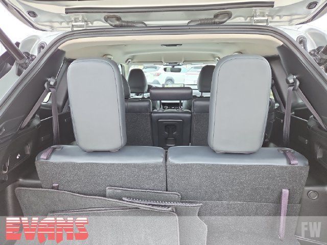 Used 2025 Mitsubishi Outlander AWD image 32