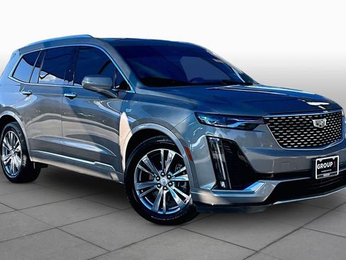 Used 2023 Cadillac XT6 Premium Luxury FWD image 3
