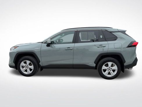 Used 2021 Toyota RAV4 XLE w/ Convenience Package AWD/4WD image 9