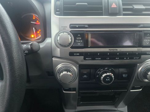 Used 2011 Toyota 4Runner Trail image 27