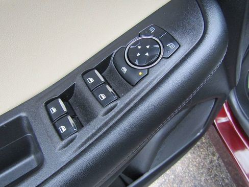 Used 2024 Ford Edge SEL w/ Convenience Package image 19