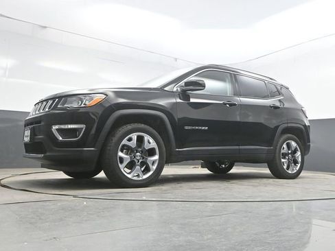 Used 2018 Jeep Compass Limited AWD/4WD image 35