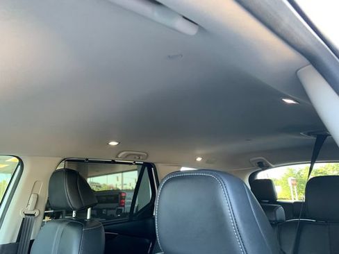 Used 2025 Honda Pilot EX-L image 13