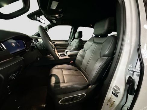 New 2026 Jeep Grand Wagoneer Limited AWD/4WD image 23