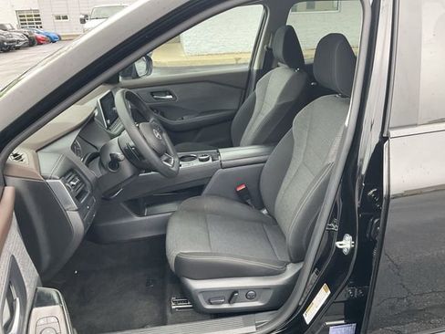 Used 2023 Nissan Rogue SV AWD/4WD image 10