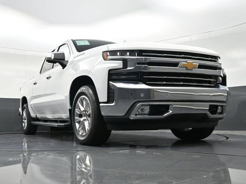 Used 2022 Chevrolet Silverado 1500 LTZ image 30