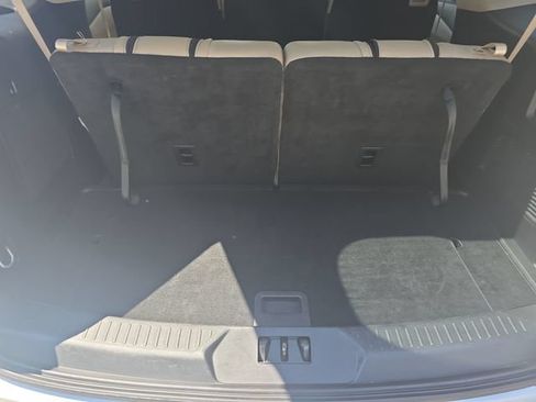 Used 2023 Ford Explorer Limited AWD/4WD image 9