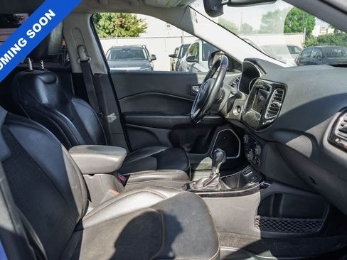Used 2019 Jeep Compass Latitude FWD image 19
