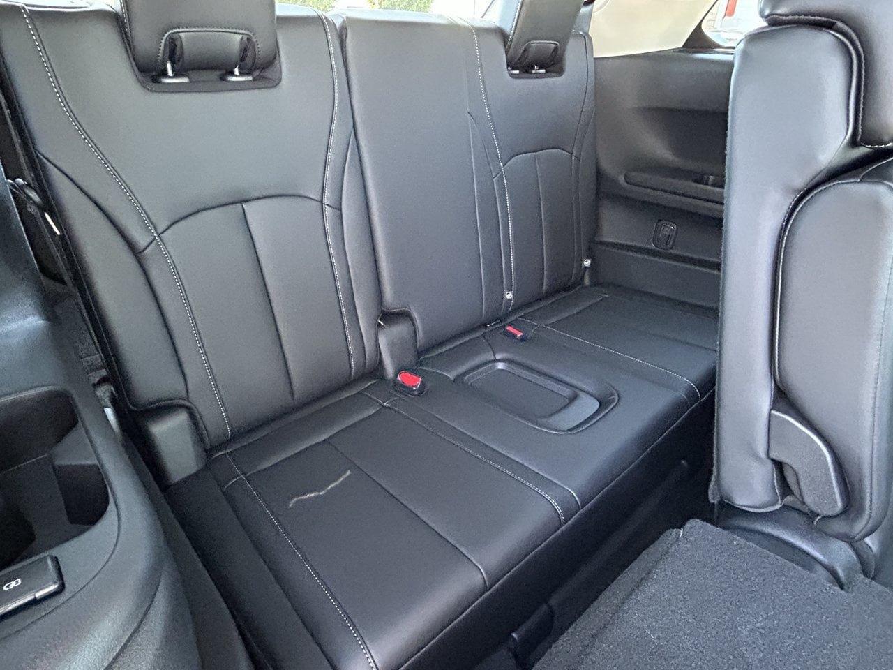 Certified 2027 INFINITI QX60 Luxe w/ Cargo Package FWD image 13
