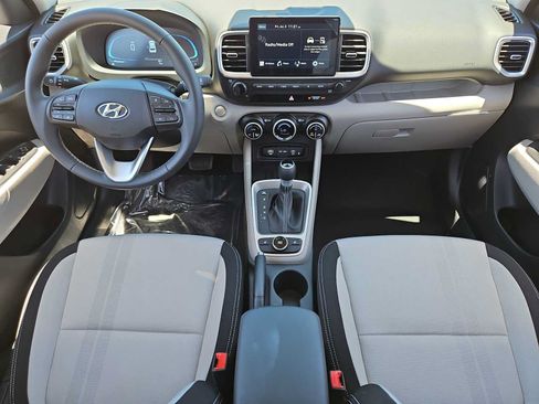 Used 2026 Hyundai Venue SEL FWD image 14