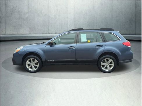 Used 2014 Subaru Outback 2.5i w/ Alloy Wheel Package AWD/4WD image 2