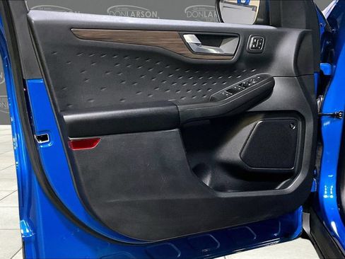 Used 2020 Ford Escape Titanium FWD image 12