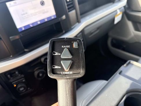 Used 2024 Ford F550 4x4 Regular Cab Super Duty image 9