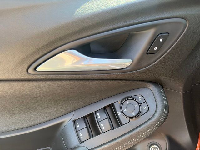 Used 2020 Buick Encore GX Select w/ Advanced Technology Package AWD/4WD image 11