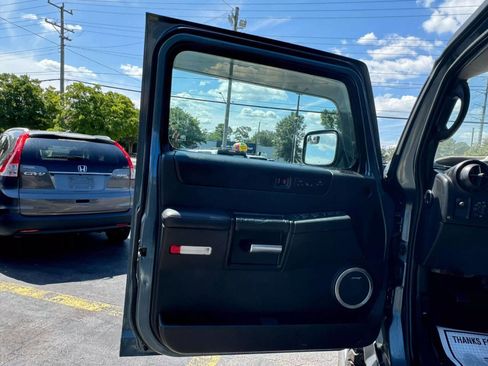 Used 2006 HUMMER H2 image 12