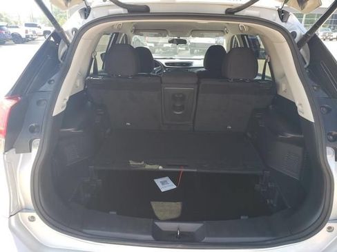 Used 2018 Nissan Rogue SV AWD/4WD image 6
