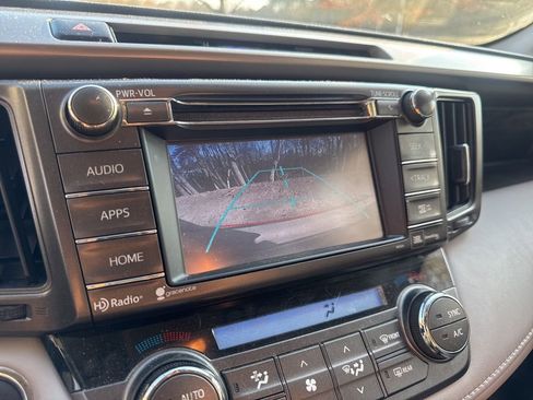 Used 2014 Toyota RAV4 Limited w/ Technology Package image 5