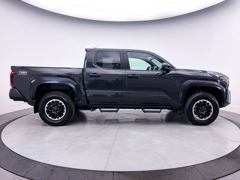 Used 2024 Toyota Tacoma TRD Off-Road AWD/4WD image 43