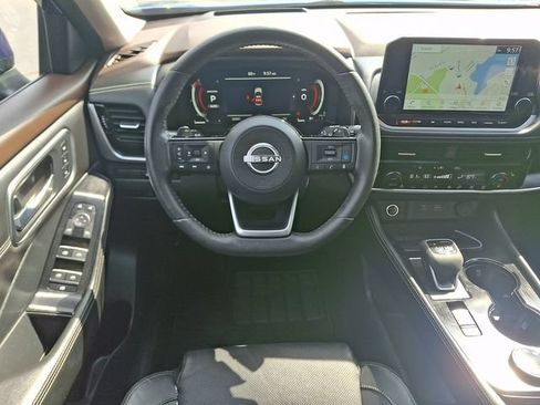Used 2023 Nissan Rogue Platinum w/ Platinum Premium Package AWD/4WD image 12