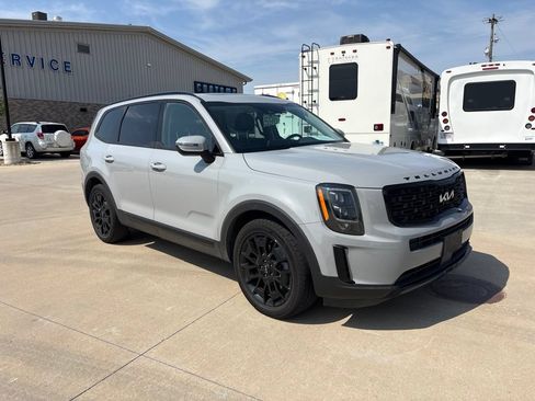 Used 2022 Kia Telluride EX w/ EX Premium Package AWD/4WD image 1