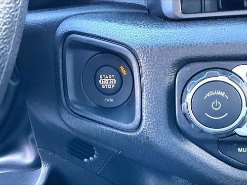 Certified 2025 Jeep Gladiator Nighthawk image 26