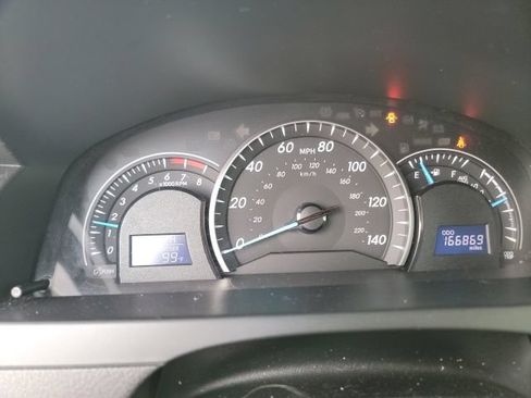 Used 2014 Toyota Camry LE FWD image 13