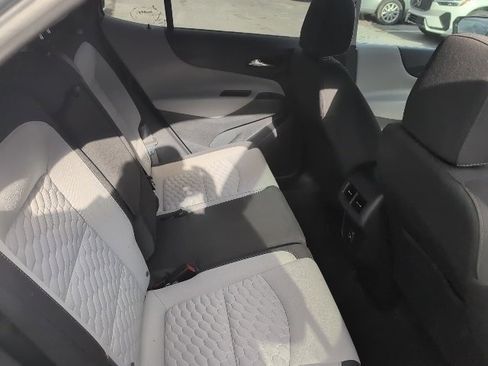 Used 2021 Chevrolet Equinox LS w/ LS Convenience Package image 13