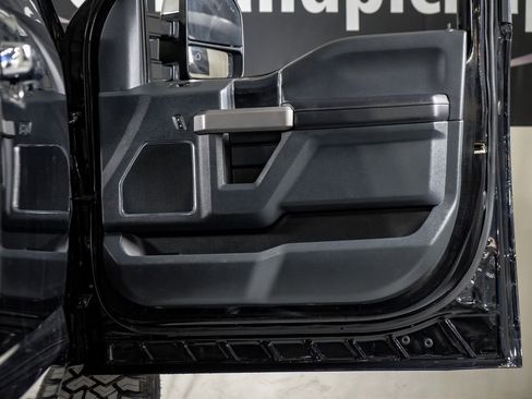 Used 2022 Ford F250 Platinum w/ FX4 Off-Road Package image 37