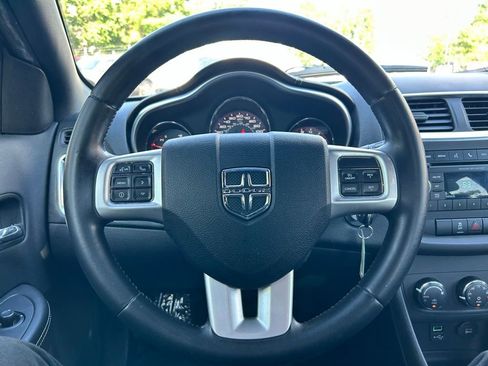 Used 2013 Dodge Avenger SXT FWD image 24