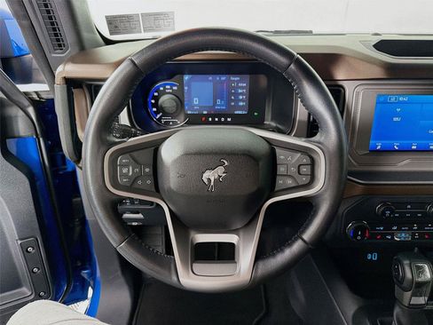 Used 2022 Ford Bronco Outer Banks AWD/4WD image 3