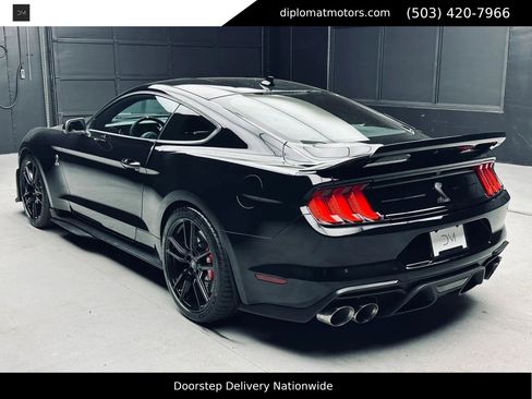 Used 2022 Ford Mustang Shelby GT500 w/ Technology Package RWD image 5