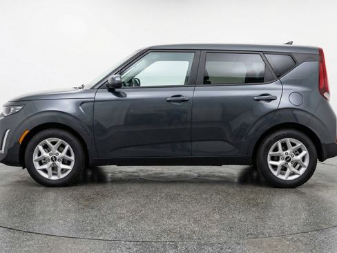 Used 2025 Kia Soul LX w/ LX Technology Package image 5