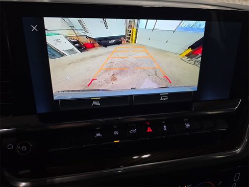 Certified 2025 Chevrolet Silverado 1500 LT image 23