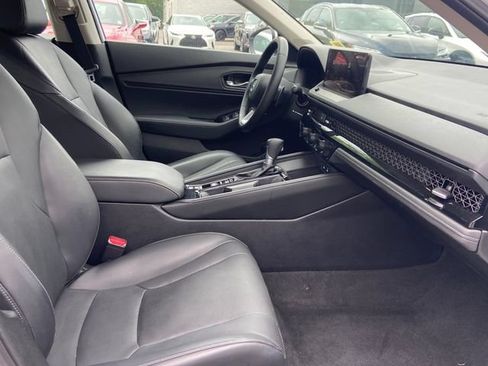 Used 2025 Honda Accord Touring image 27