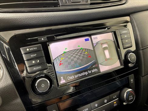 Used 2018 Nissan Rogue SV w/ Premium Package AWD/4WD image 14