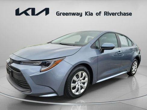 Used 2024 Toyota Corolla LE FWD image 3