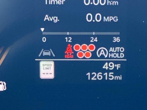 Used 2024 Kia Sorento S w/ Panoramic Sunroof Package image 29