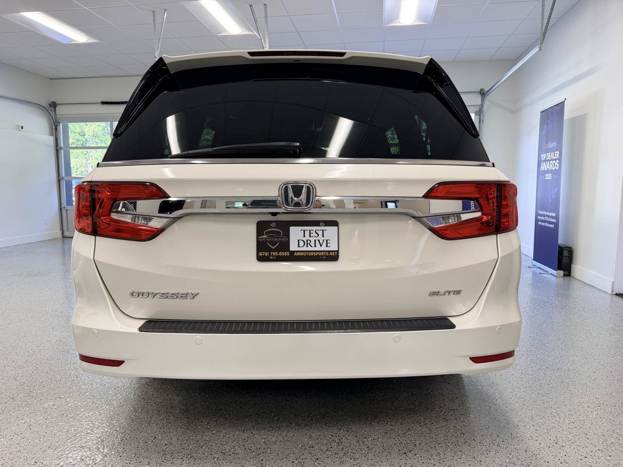 Used 2018 Honda Odyssey Elite image 6