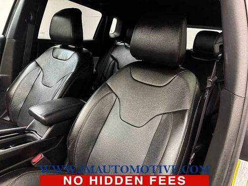 Used 2023 Jeep Compass Limited image 13