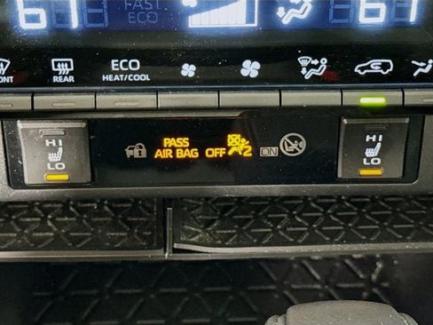 Used 2023 Toyota RAV4 XLE image 20