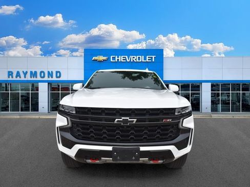 Used 2023 Chevrolet Tahoe Z71 w/ Luxury Package AWD/4WD image 7