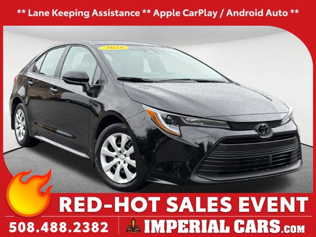 Used 2025 Toyota Corolla LE FWD image 1