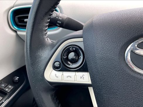 Used 2017 Toyota Prius Four FWD image 24