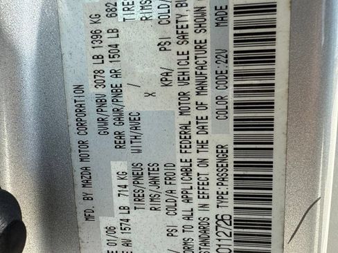 Used 2006 MAZDA MX-5 Miata Touring RWD image 19