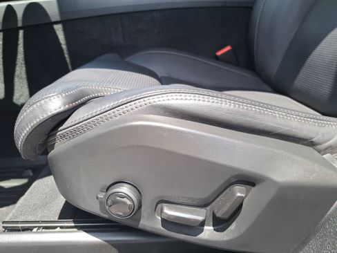 Used 2023 Volvo XC60 B5 Ultimate w/ Climate Package FWD image 28