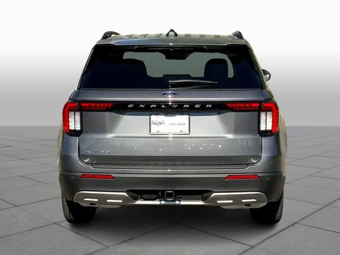 New 2025 Ford Explorer Active w/ Active Comfort Package image 4