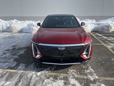 Used 2024 Cadillac Lyriq Luxury w/ LPO, Floor Liner Package image 2