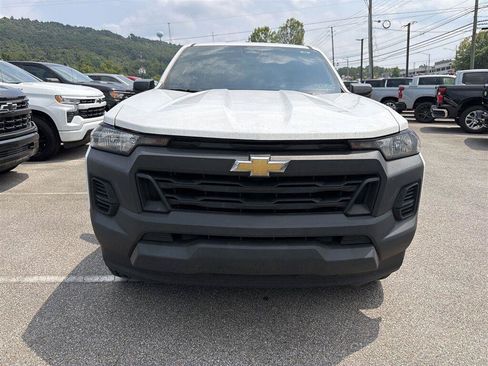 Used 2024 Chevrolet Colorado W/T w/ Safety Package RWD image 6